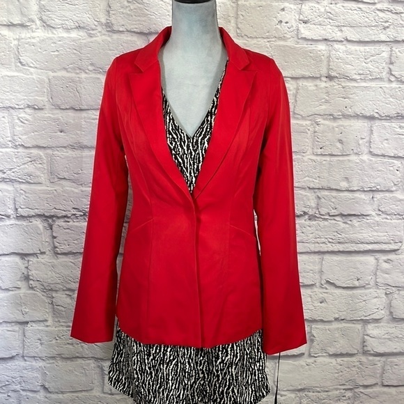 NWT Pretty Little Thing red blazer - Picture 1 of 9